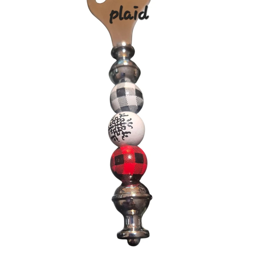 Plaid x-mas beaded‎ bottle opener